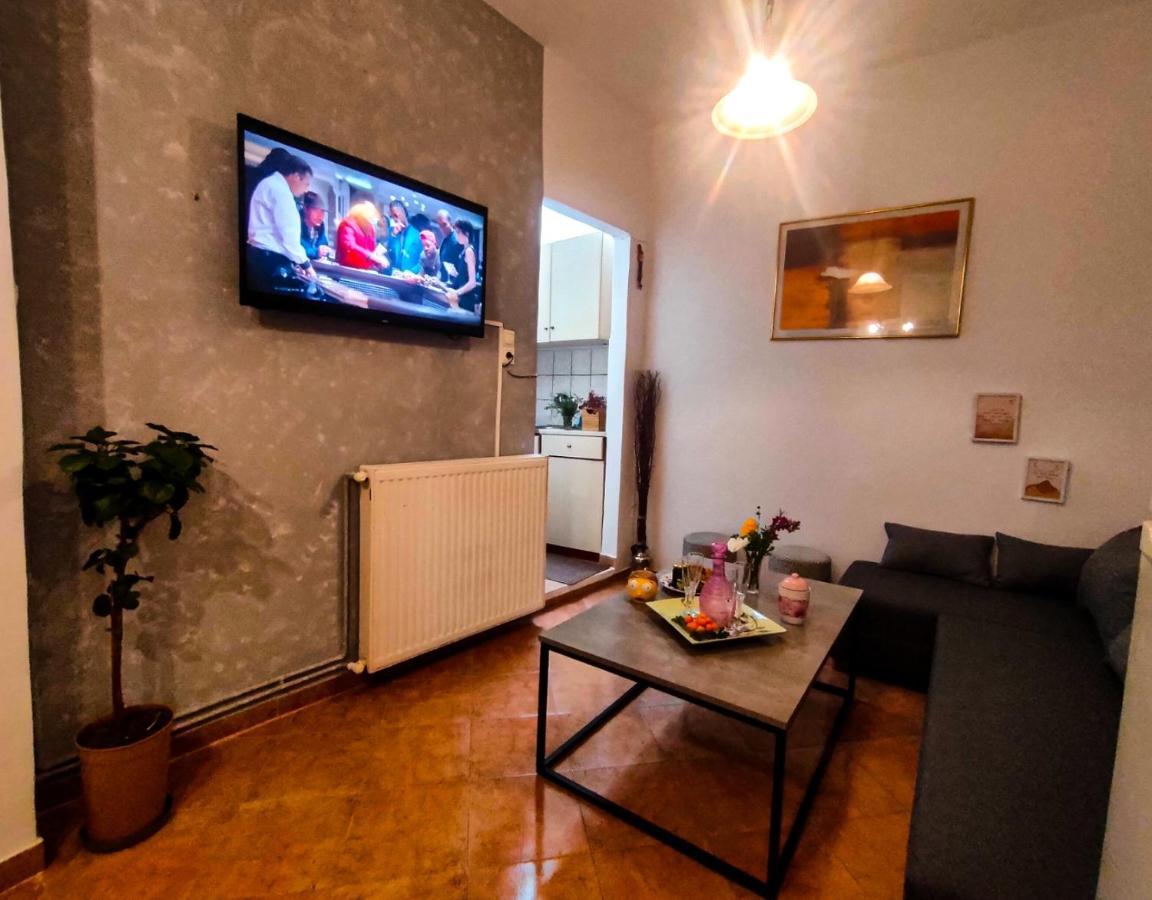 Kastra Bella 2 Bedroom Condo In Corfu Town Exterior photo